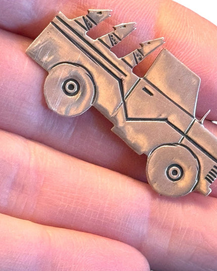 Vintage sterling silver 925 A Marion Southwestern wolves in a truck brooch