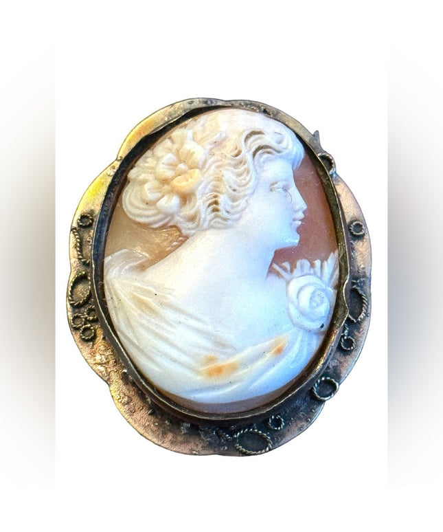 Stunning 19540s Vintage Hand carved shell cameo pinchbeck framed Cameo Brooch