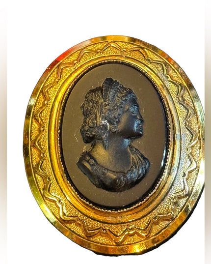 Vintage Gold plt finish ornate design Black glass carved Cameo brooch