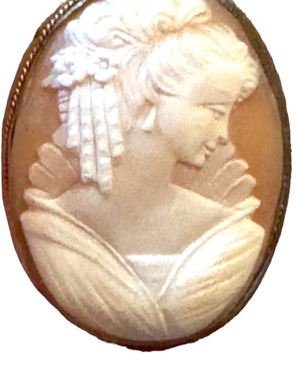 Lovely vintage victorian lady large carved shell cameo pinchbeck