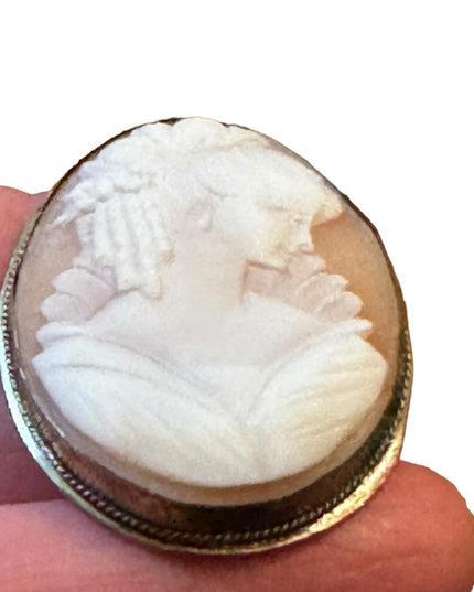 Lovely vintage victorian lady large carved shell cameo pinchbeck