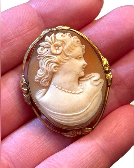 Vintage 1950s 12k gold filled Van Dell Carved shell cameo Victorian lady RF