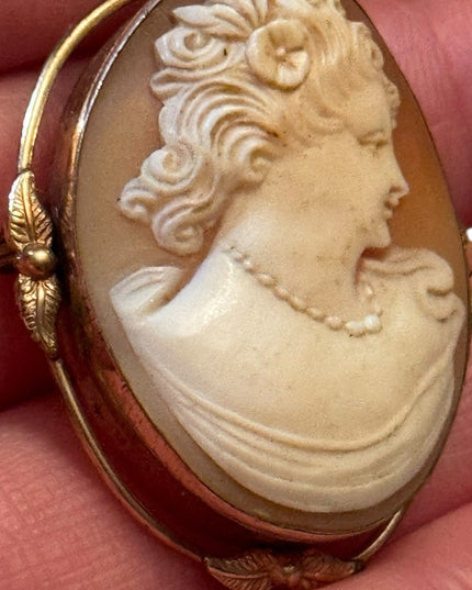 Vintage 1950s 12k gold filled Van Dell Carved shell cameo Victorian lady RF