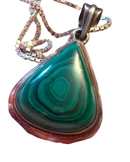 Lovely Sterling silver chunky Malachite 925 teardrop pendant necklace rope chain