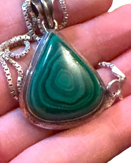 Lovely Sterling silver chunky Malachite 925 teardrop pendant necklace rope chain