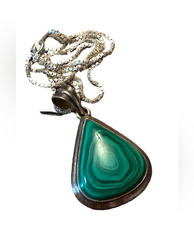 Lovely Sterling silver chunky Malachite 925 teardrop pendant necklace rope chain