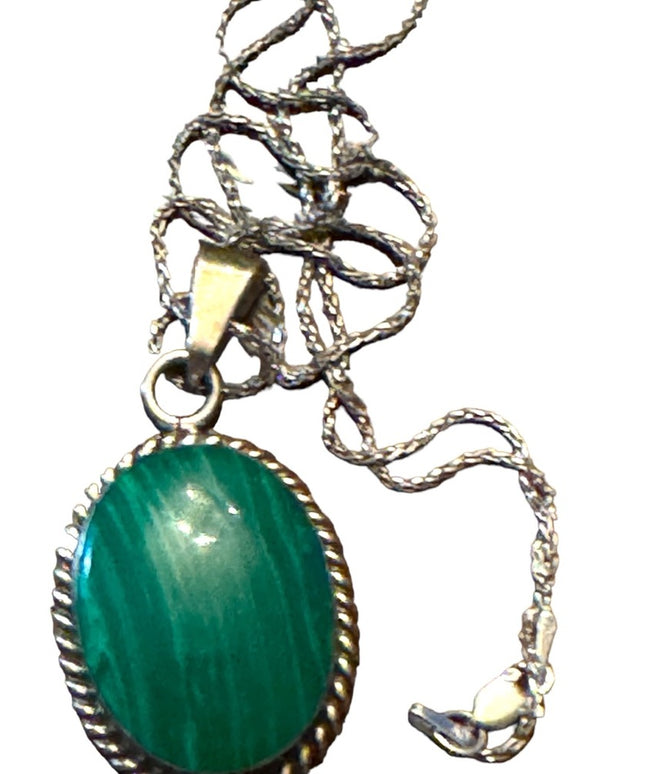 Malachite sterling silver 925 oval pendant Mexico necklace