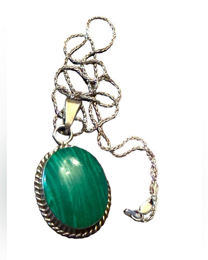 Malachite sterling silver 925 oval pendant Mexico necklace