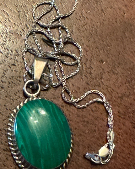 Malachite sterling silver 925 oval pendant Mexico necklace