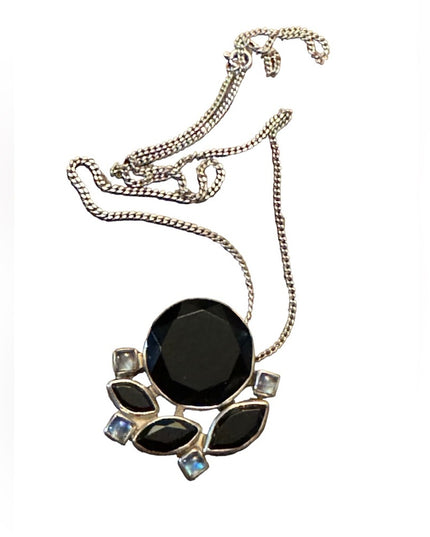 Lovely sterling silver 925 fancy black onyx & moonstone pendant necklace