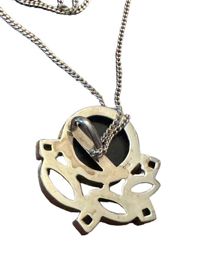 Lovely sterling silver 925 fancy black onyx & moonstone pendant necklace
