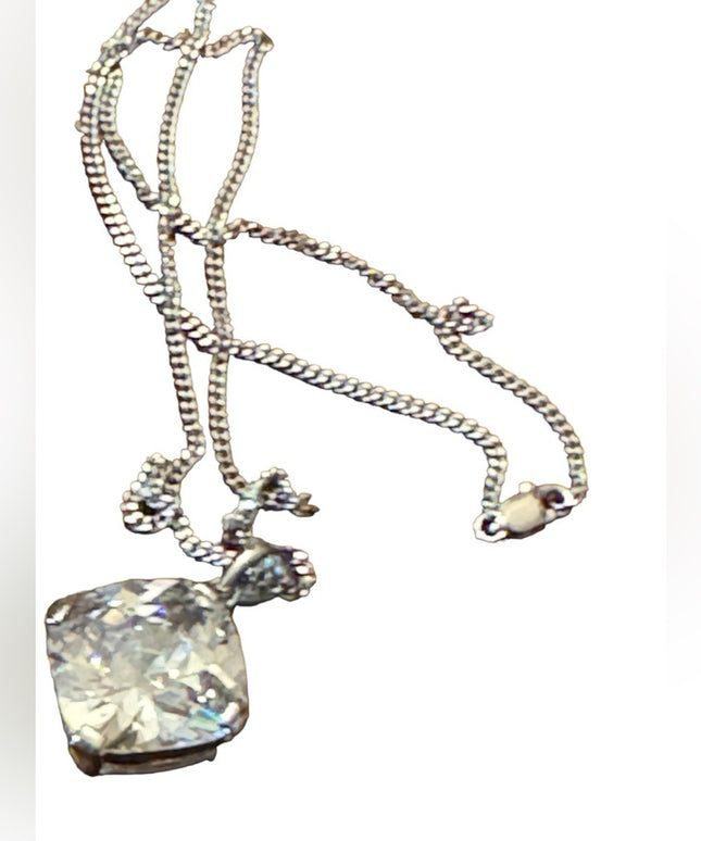 Lovely sterling silver 925 substancial CZ crystal pendant necklace