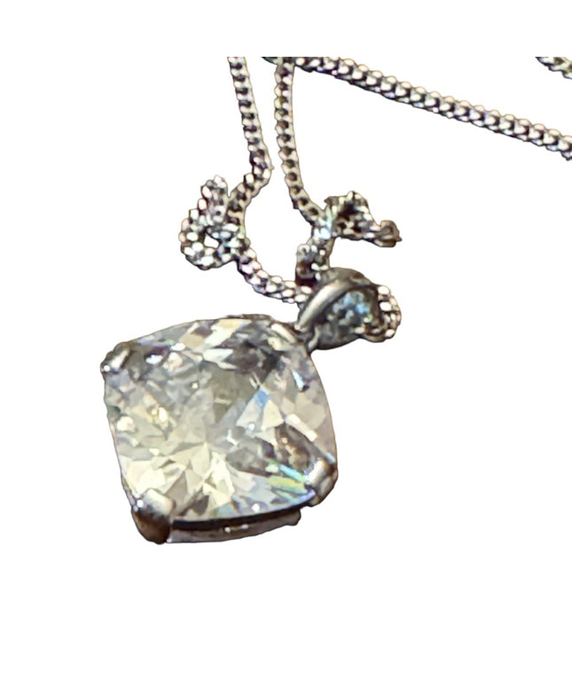 Lovely sterling silver 925 substancial CZ crystal pendant necklace