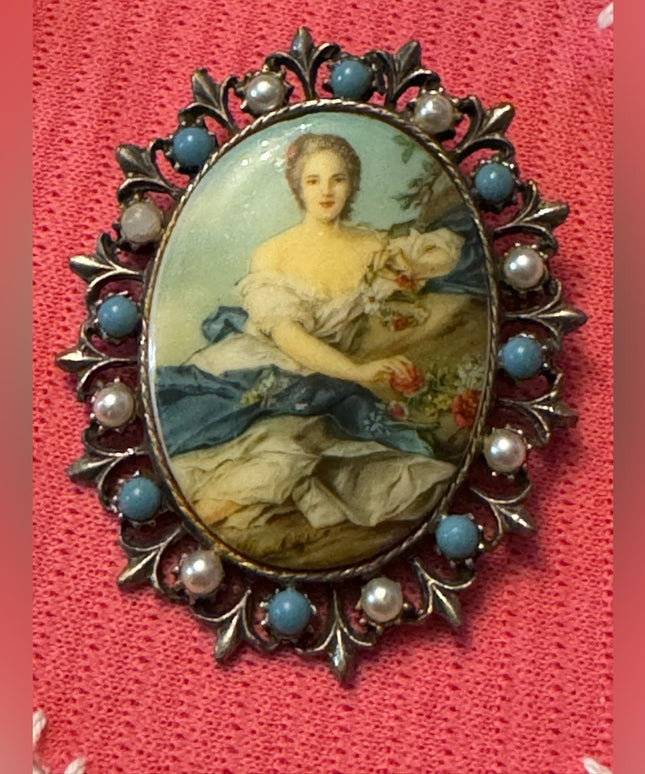 Vintage resin transfer cameo pendant brooch faux pearl turquoise bezel