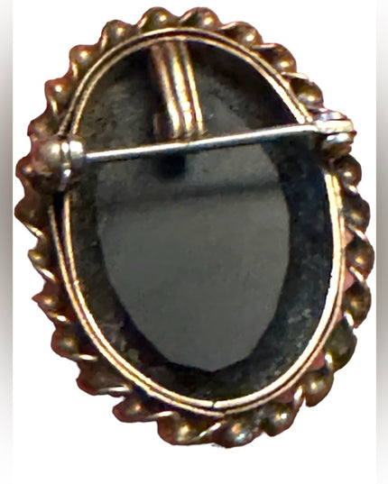 Vintage Black Glass silouette mourning cameo pinchbeck bezel