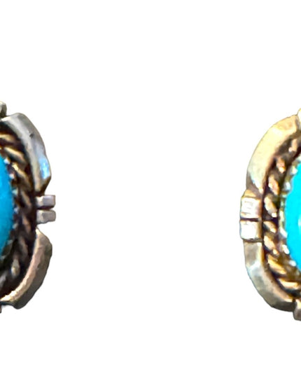 Vintage Sterlling silver Navajo 925 turquoise ornate earrings