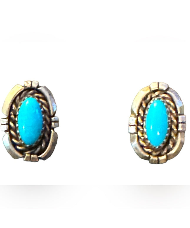 Vintage Sterlling silver Navajo 925 turquoise ornate earrings