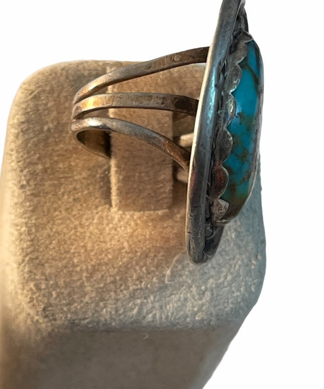 Vintage Navajo sterling silver ring Turquoise southwestern