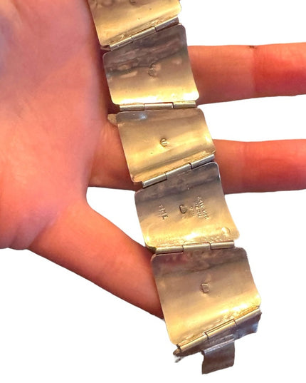 Beautiful Antique Sterling Silver Peruvian Cultural Scenic 7in. Bracelet LLama