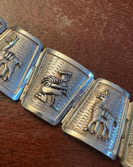 Beautiful Antique Sterling Silver Peruvian Cultural Scenic 7in. Bracelet LLama