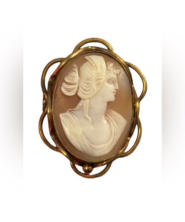 Large Antique Victorian Pinchbeck carved shell Cameo Brooch