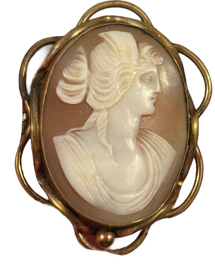 Large Antique Victorian Pinchbeck carved shell Cameo Brooch