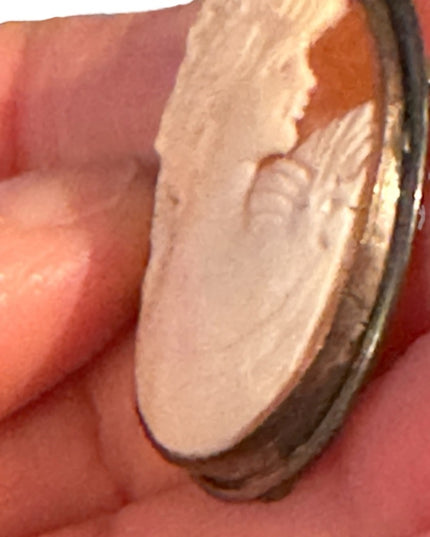 Lovely 800 silver 1940s Victorian lady carved shell large cameo brooch pendant