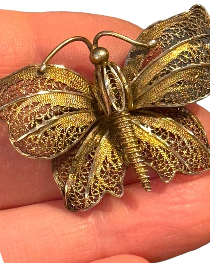 Lovely antique  gold wash 800 silver  filagree fancy butterfly broocb