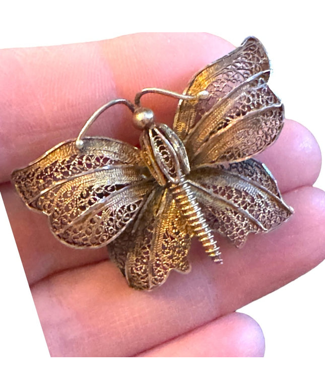 Lovely antique  gold wash 800 silver  filagree fancy butterfly broocb