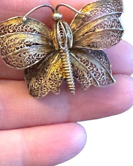 Lovely antique  gold wash 800 silver  filagree fancy butterfly broocb