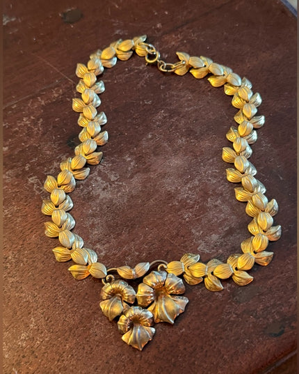 Stunning vintage 12k GF fancy flower gold art deco necklace