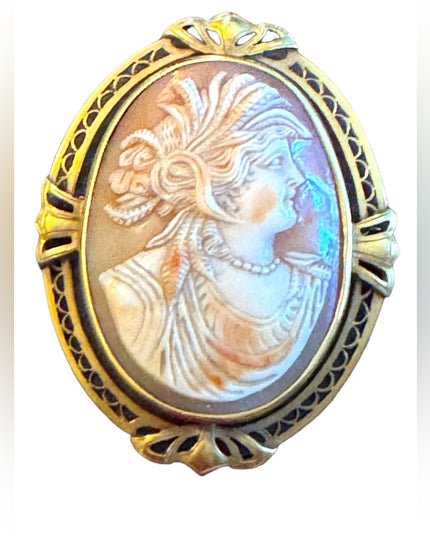 Stunning antique 10k Solid gold LG hand Carved  cameo brooch pendant