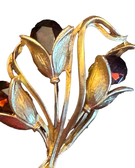 Vintage 1990s Amber crystal flower gold finish fancy brooch