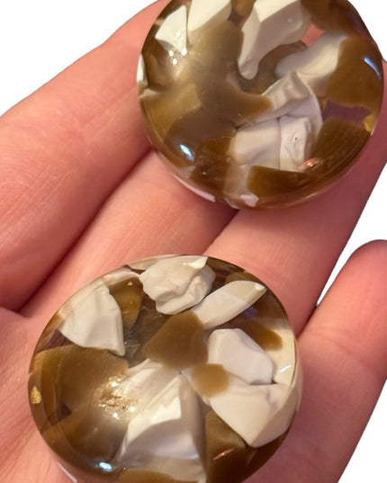 Vintage Retro Italy clear lucite plastic encased white caramel  clip earrings