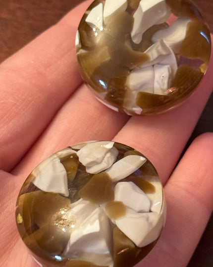 Vintage Retro Italy clear lucite plastic encased white caramel  clip earrings