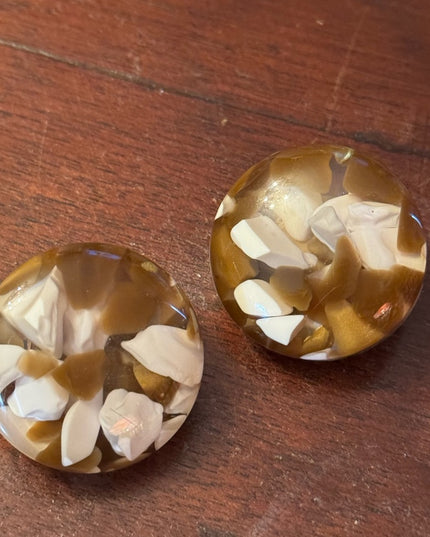 Vintage Retro Italy clear lucite plastic encased white caramel  clip earrings