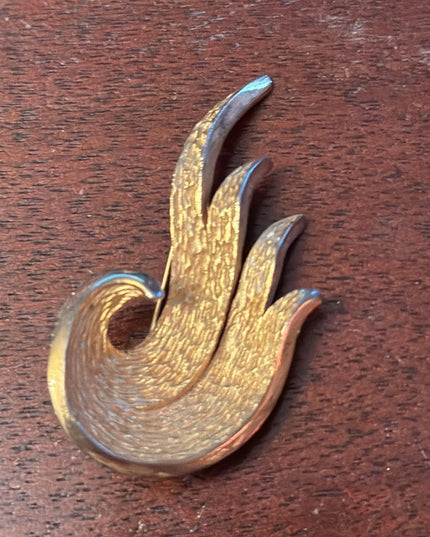 Vintage brushed gold finish modernist splash brooch