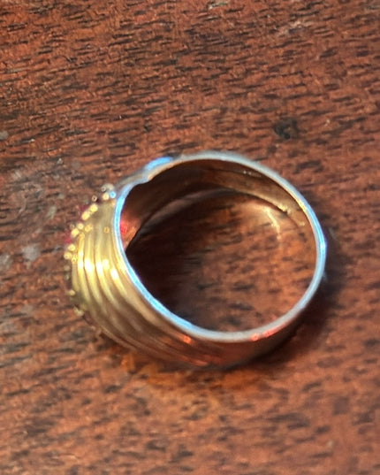 Vintage 10k gold RUBY fancy ring