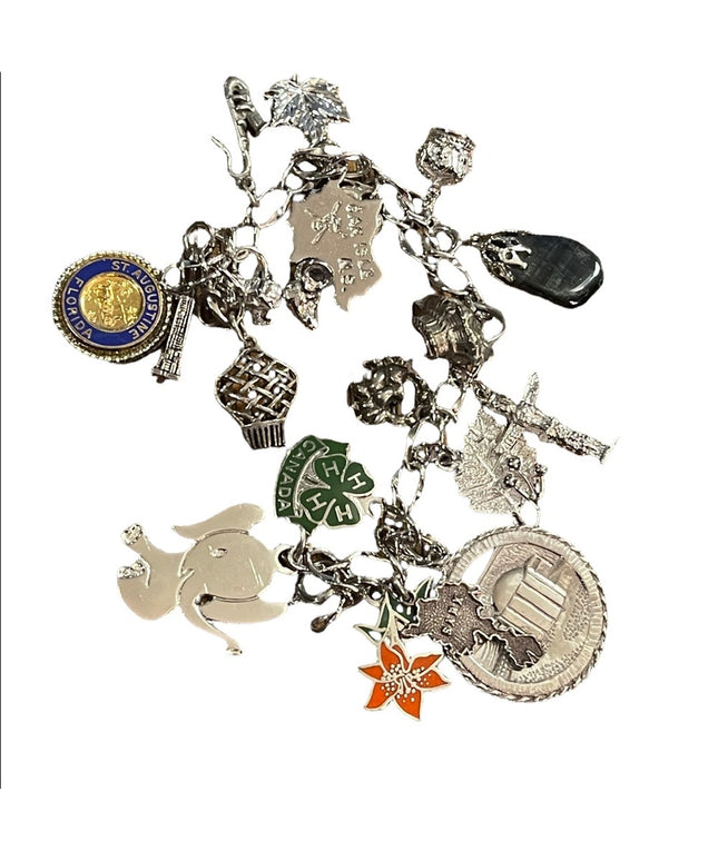 Vintage sterling silver  925 Charm bracelet 19 charms