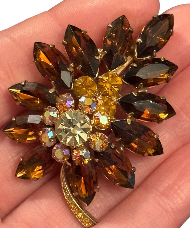 Vintage amber brown crystal fancy Juliana flower brooch gold finish