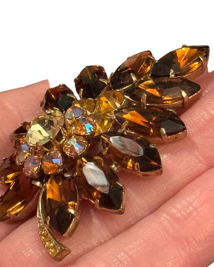Vintage amber brown crystal fancy Juliana flower brooch gold finish