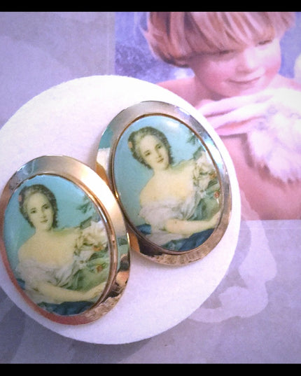 Vintage gold finish fancy glass cameo cufflinks ladies heavy