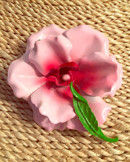 Vintage 1960s Metal enamel flower brooch Beauty pink