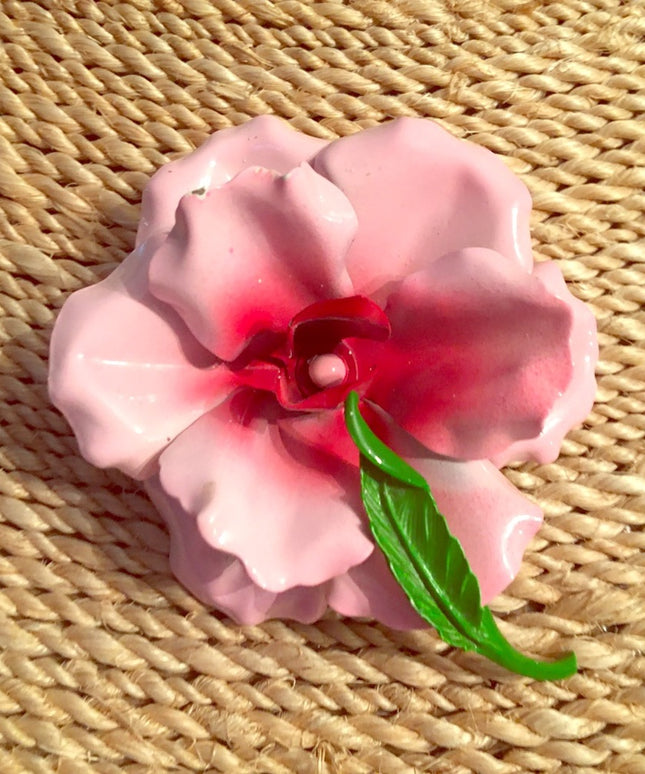 Vintage 1960s Metal enamel flower brooch Beauty pink