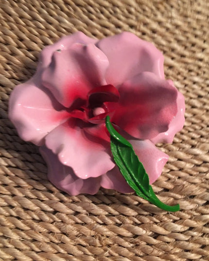 Vintage 1960s Metal enamel flower brooch Beauty pink