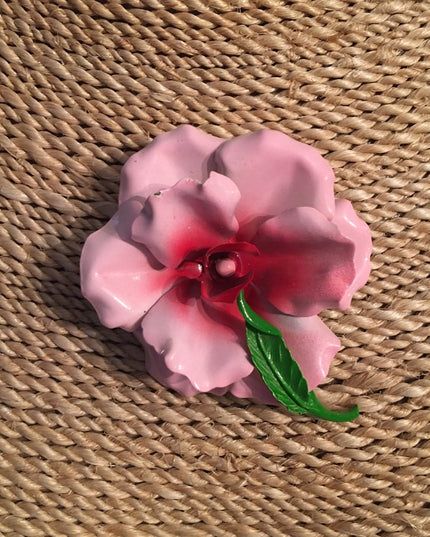 Vintage 1960s Metal enamel flower brooch Beauty pink