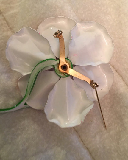 Vintage 1960s Metal enamel flower brooch Beauty pink