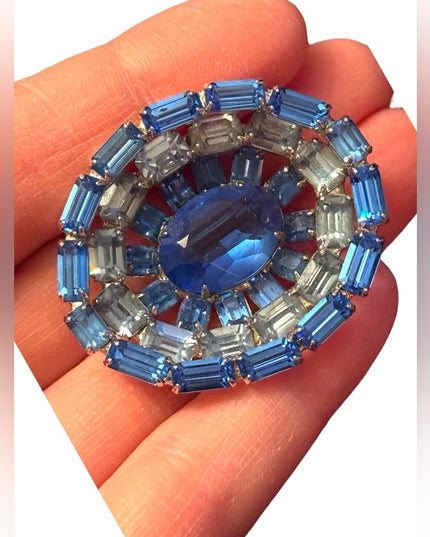 Vintage Mid century c1950s fancy Crystal Blue brooch oval beauty!