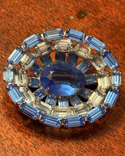 Vintage Mid century c1950s fancy Crystal Blue brooch oval beauty!