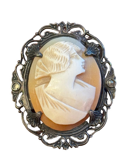 Vintage 1940s sterling silver carved shell cameo brooch